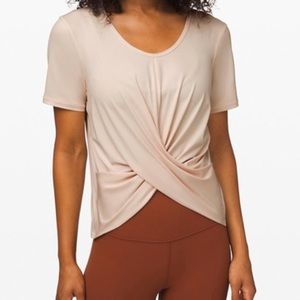 Lululemon Do The Daily Short Sleeve Shirt. NWOT.